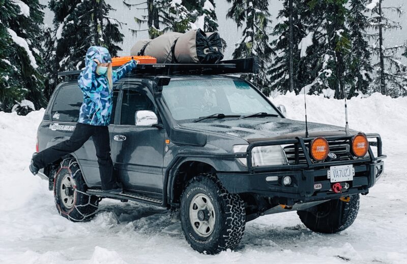 Toyota Landcruiser 100 series Overland Lady in snow