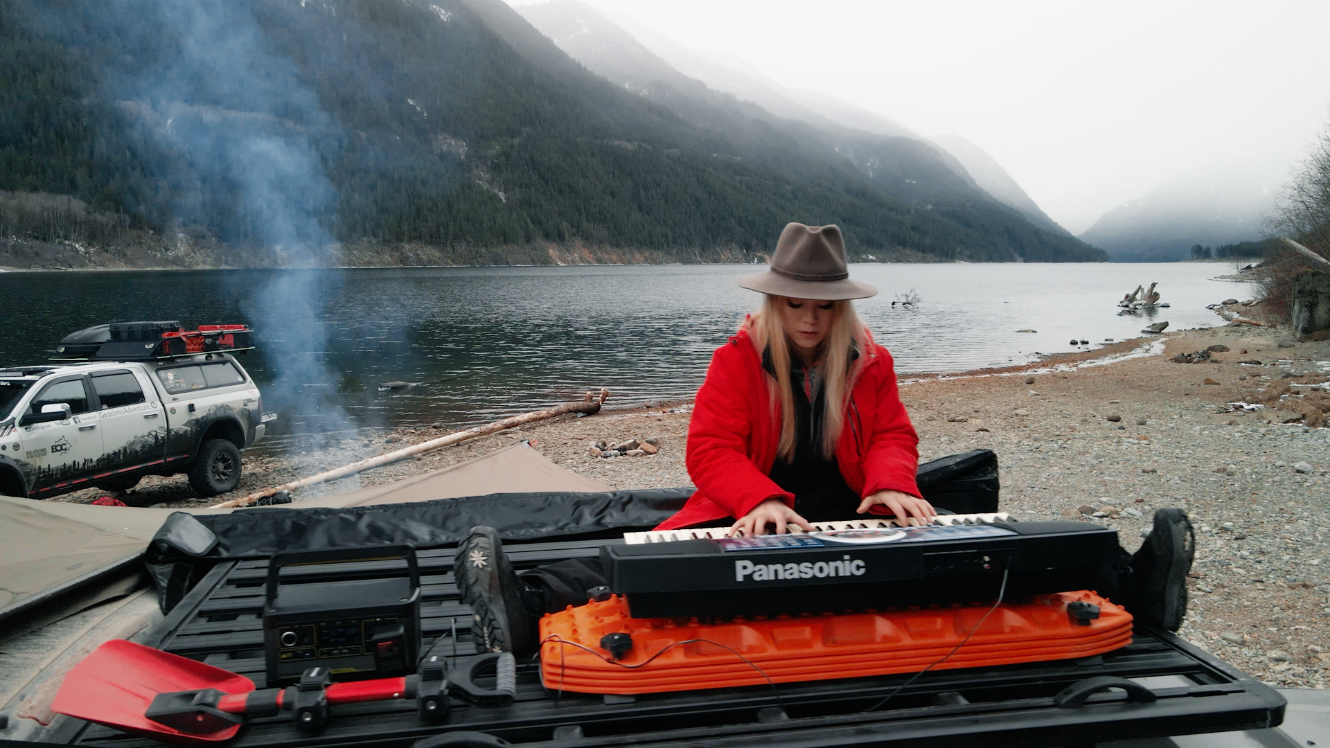 Playing the piano on rhino rack pioneer goal zero | Overland Lady by Monique Song